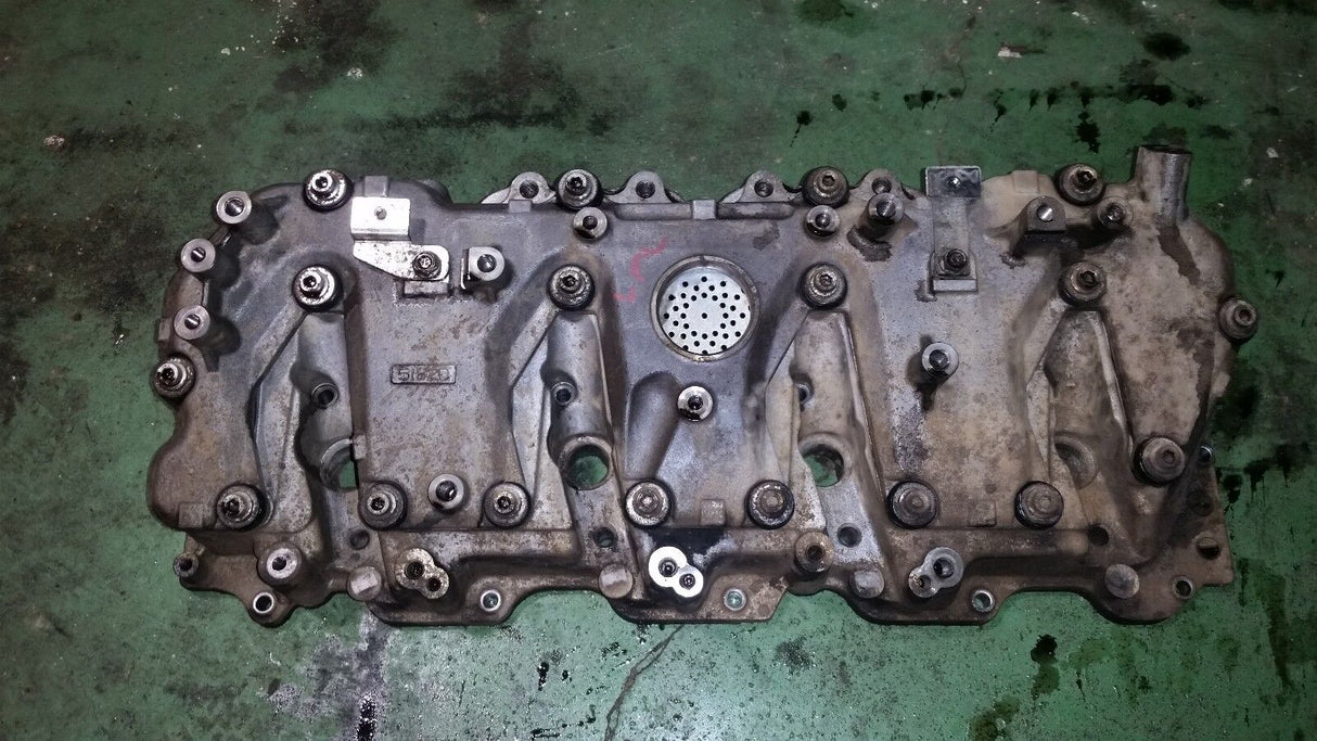 011 012 2011-2015 DURAMAX 6.6 6.6L DIESEL LML VALVE COVER & SPACER LH DRIVER