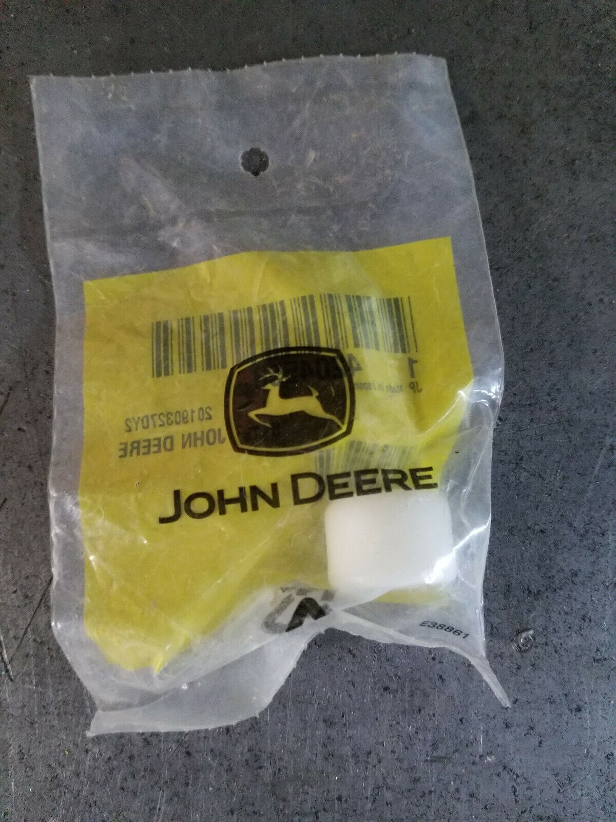 4204558 JOHN DEERE BUSHING