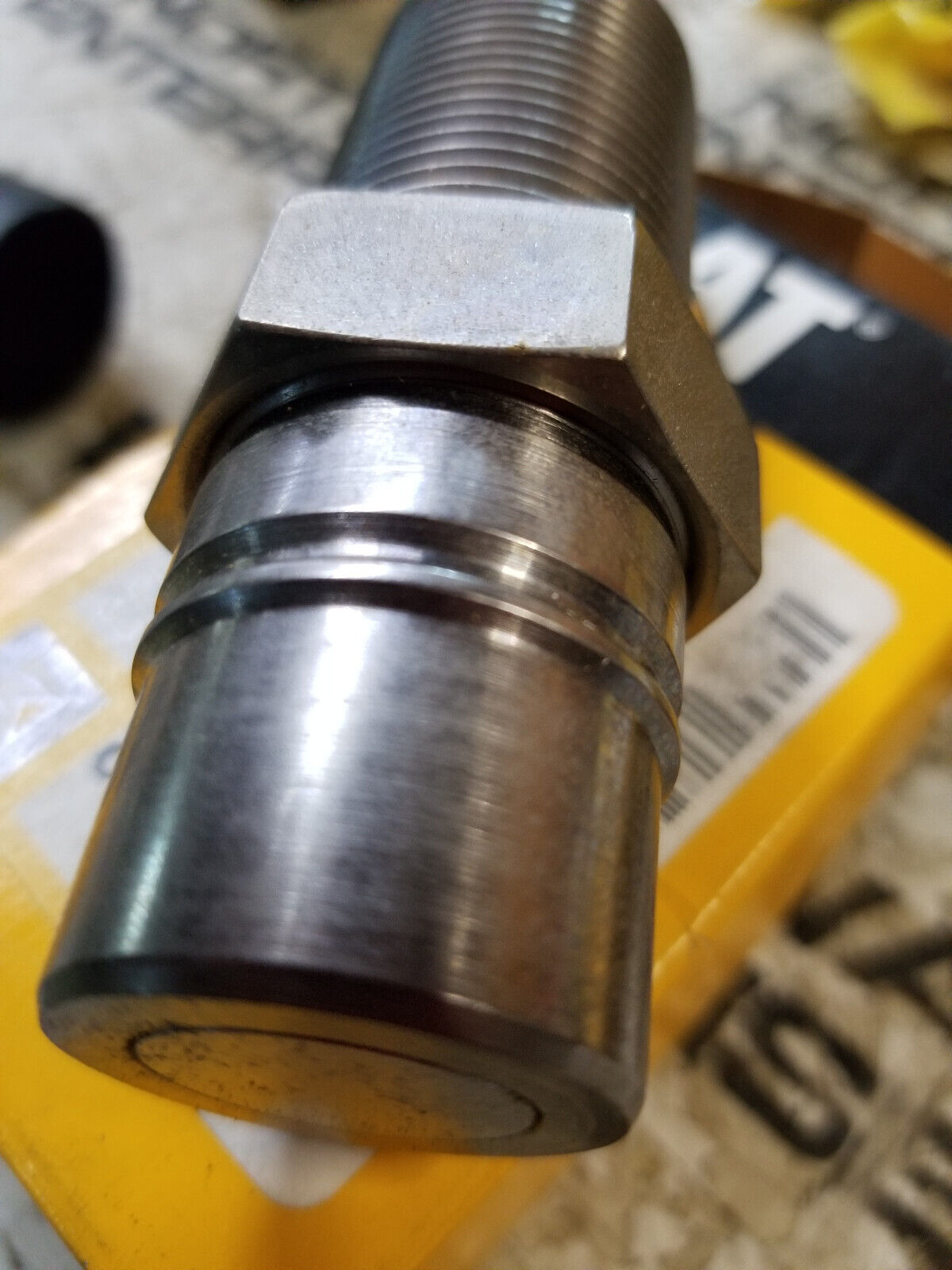 8T-5373 COUPLER 8T5373