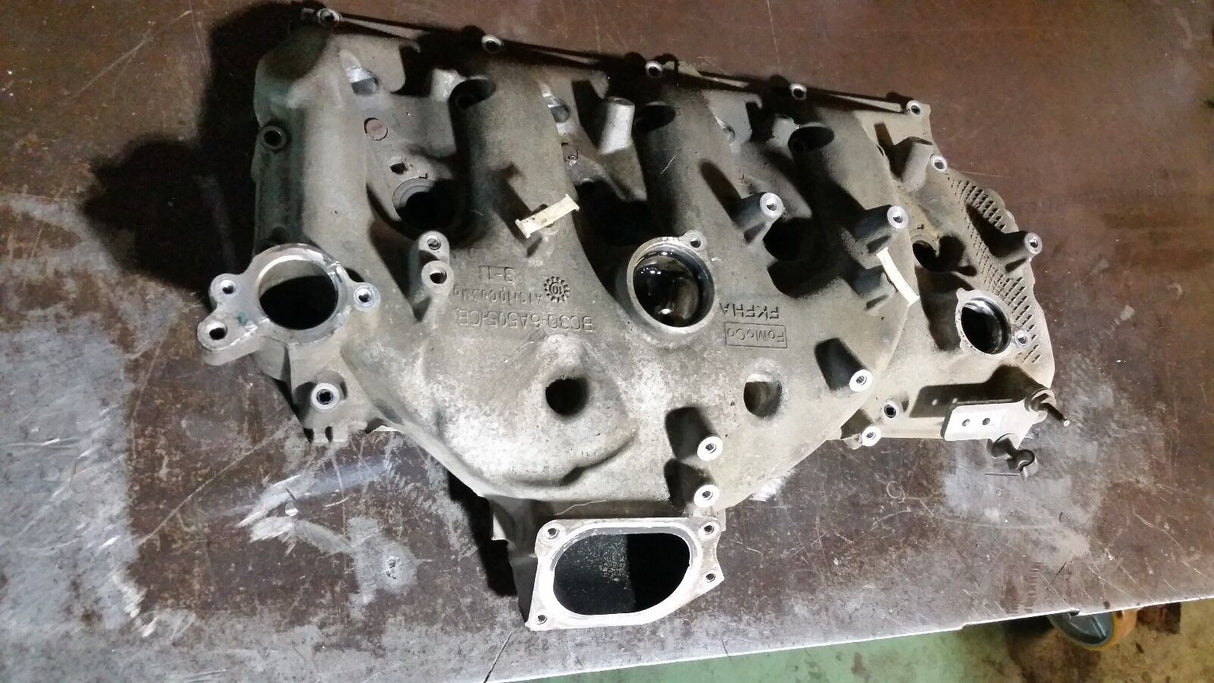 011-0114 2011-2014 ENGINE VALVE COVER DRIVER LEFT FORD F350 6.7L BC3Q-6A505-CB