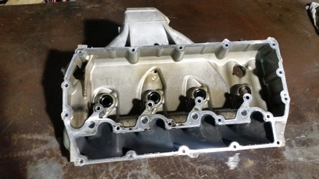 011-0114 2011-2014 ENGINE VALVE COVER DRIVER LEFT FORD F350 6.7L BC3Q-6A505-CB