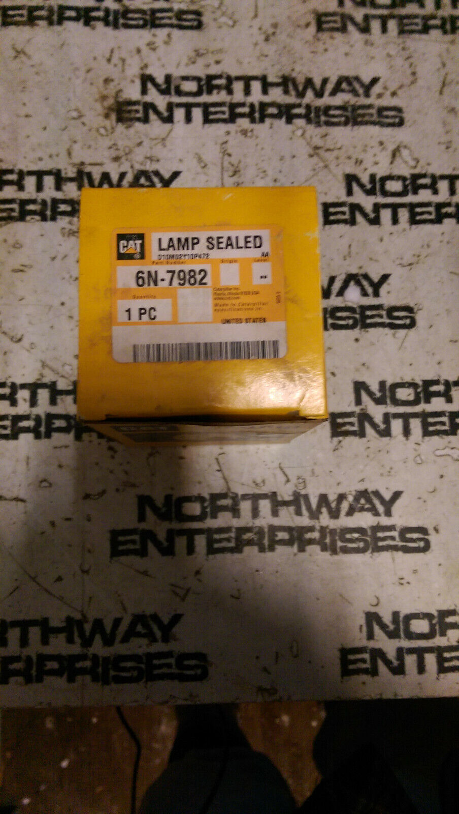 CAT OEM 6N-7982 RED SEALED LAMP