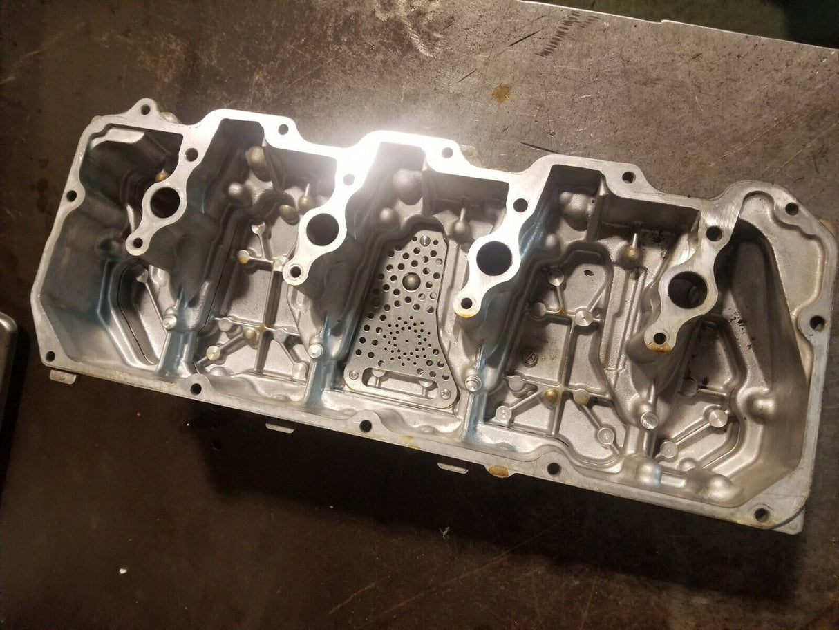 2011-2015 DURAMAX 6.6 6.6L DIESEL LML VALVE COVER & SPACER LH DRIVER