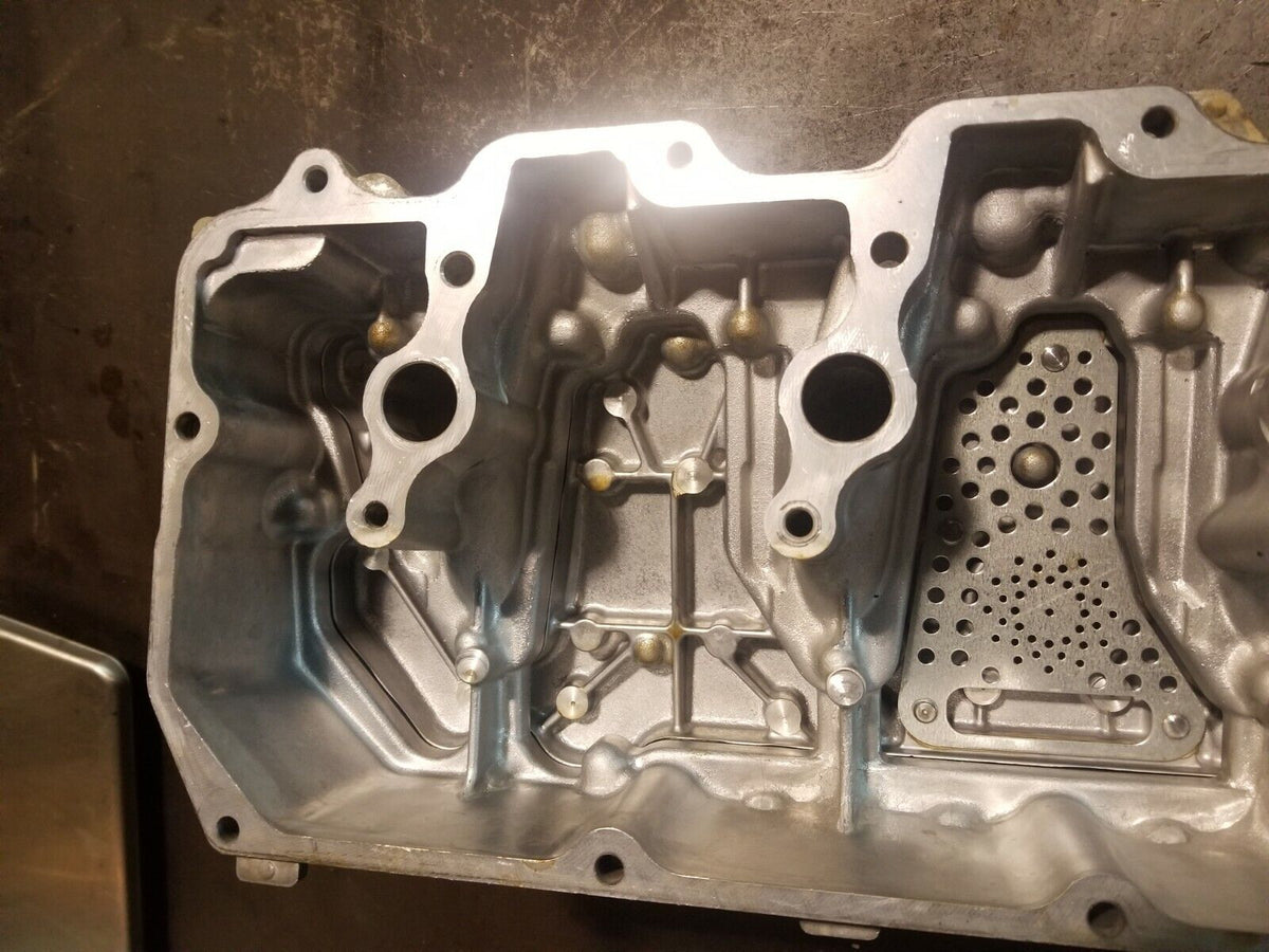 2011-2015 DURAMAX 6.6 6.6L DIESEL LML VALVE COVER & SPACER LH DRIVER