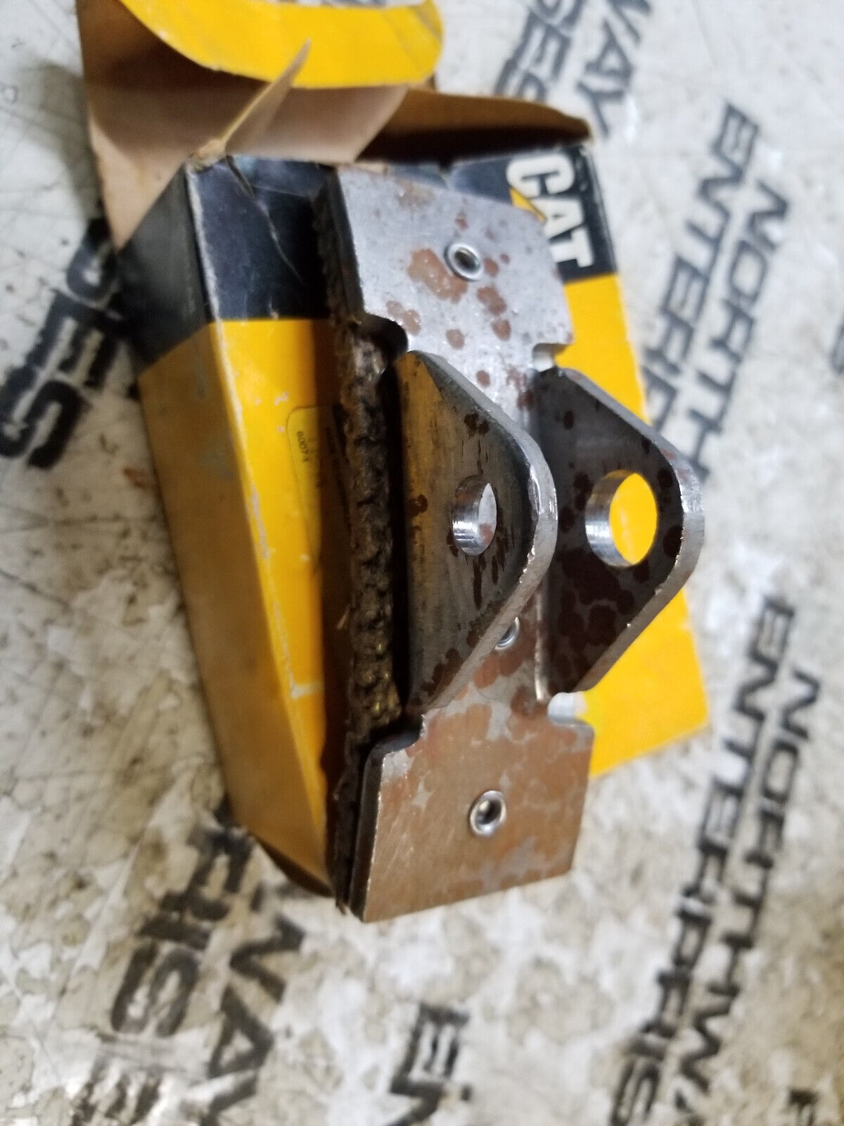 8E-7469 BRAKE PAD SHOE 8E7469