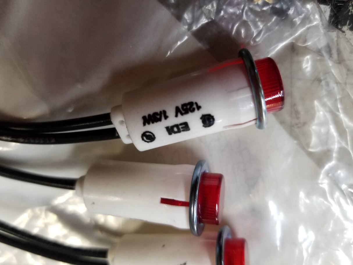 48005 LOT OF 3PC RED LED WITH LEADS