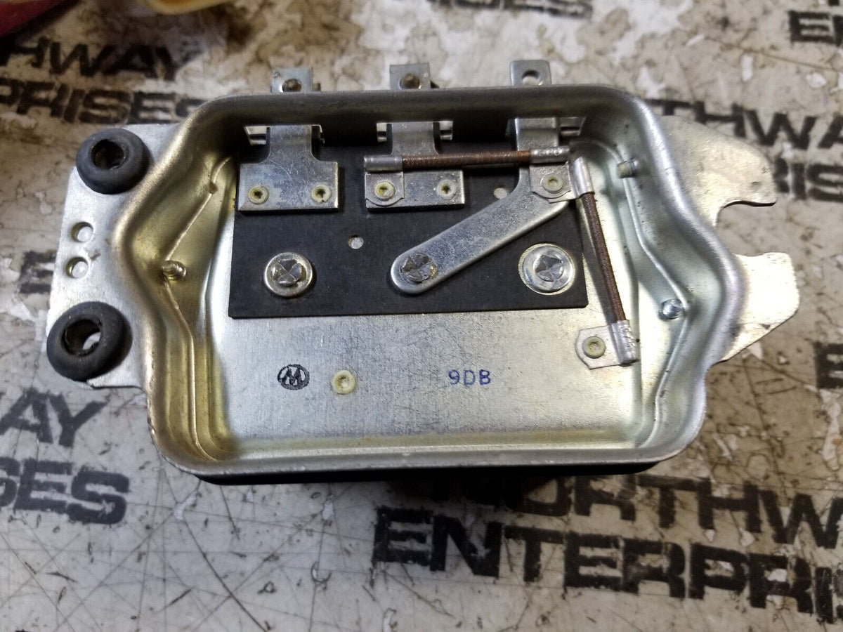 STANDARD VR20 VOLTAGE REGULATOR 12V