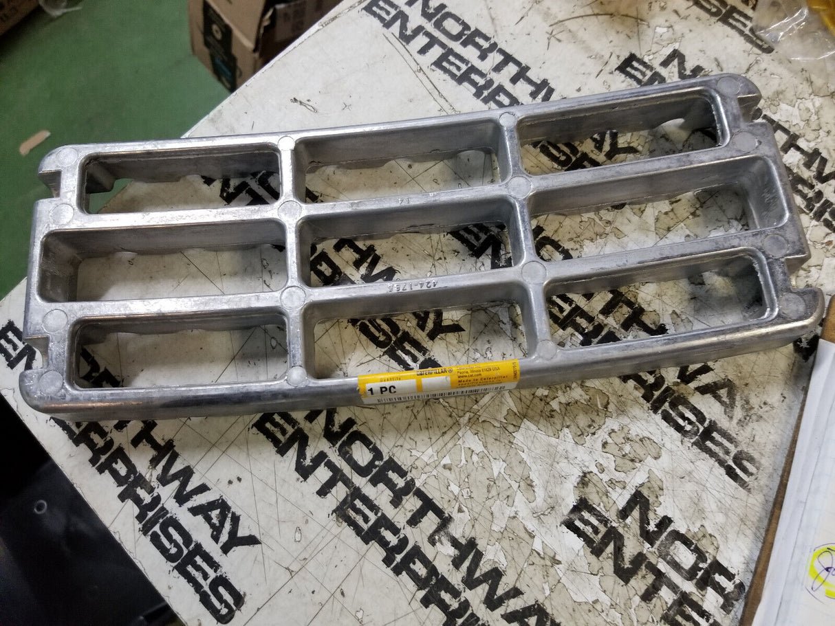 424-1785 Caterpillar 328mm Long Ladder Step 4241785