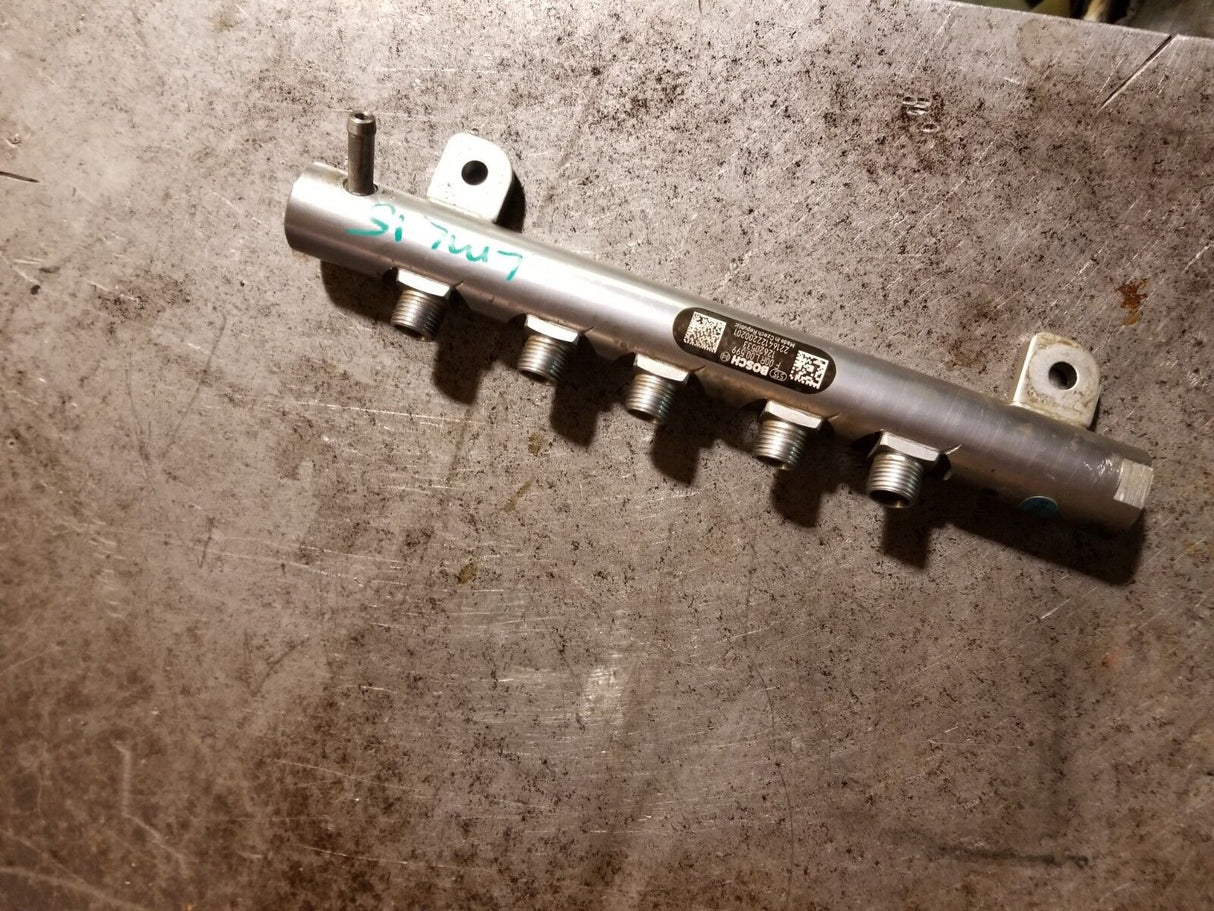 011 2011-2015 Duramax LML High Pressure Fuel Rail 12620533 12611872 ref15