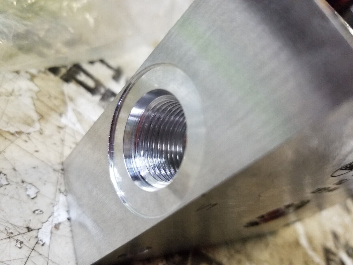 SUN HYDRAULICS YGJ 1JP3-AA LINE MOUNT BODY MANIFOLD