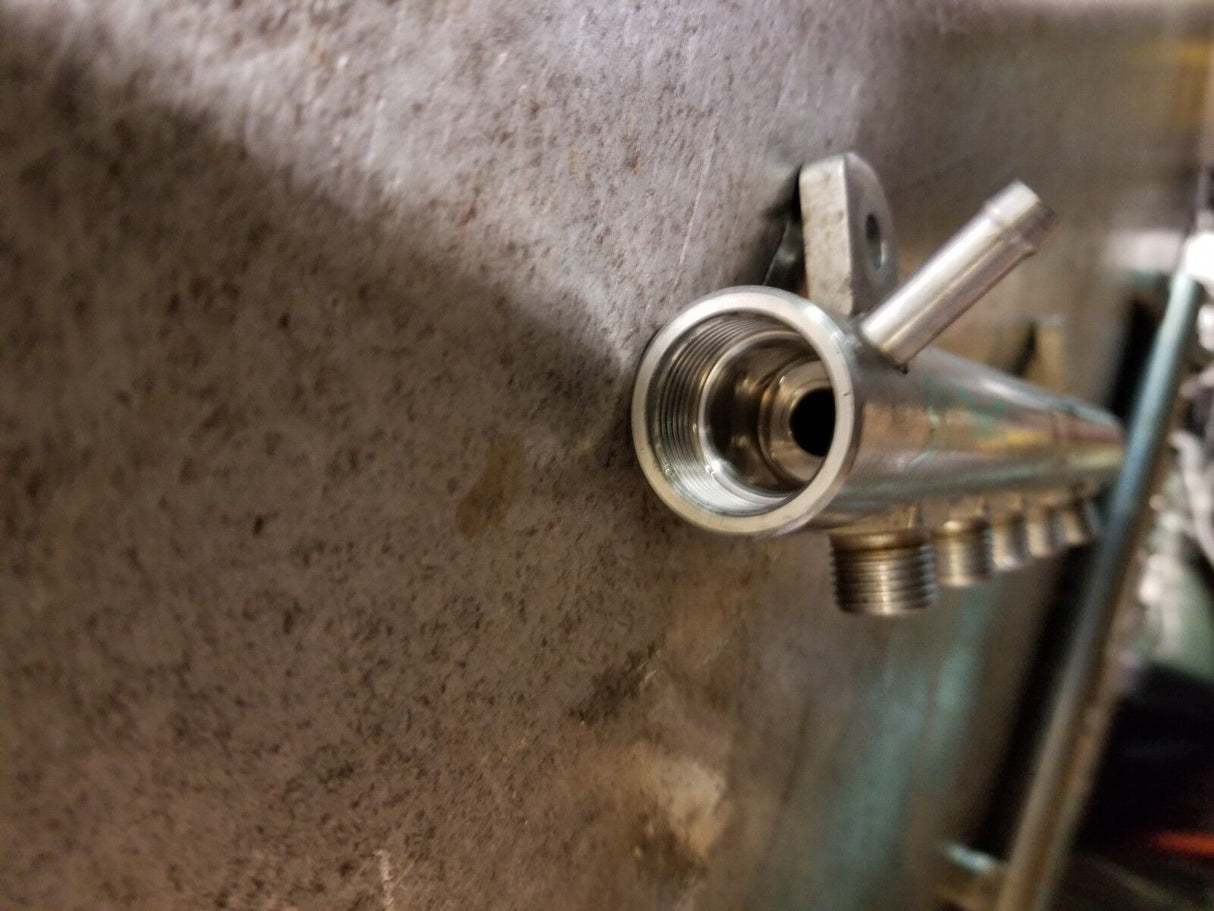 011 2011-2015 Duramax LML High Pressure Fuel Rail 12620533 12611872 ref15