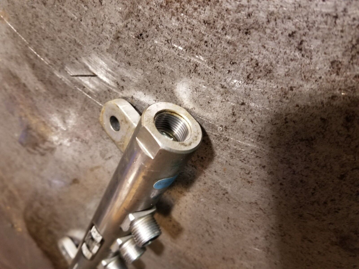 011 2011-2015 Duramax LML High Pressure Fuel Rail 12620533 12611872 ref15