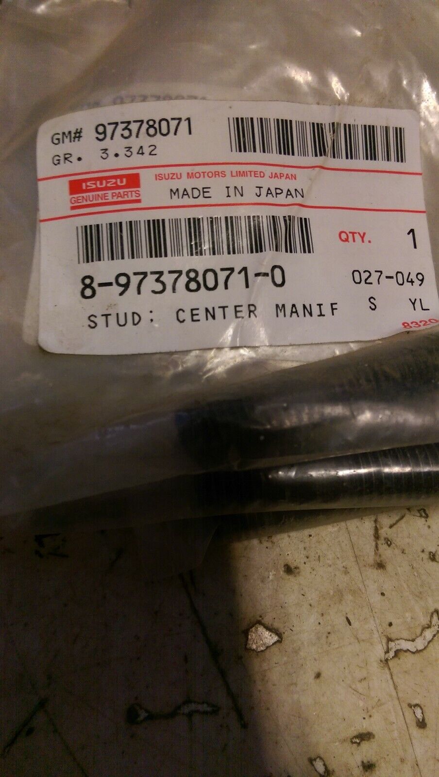 8-97378071-0 ISUZU CENTER SCREW LOT OF 4 PIECES
