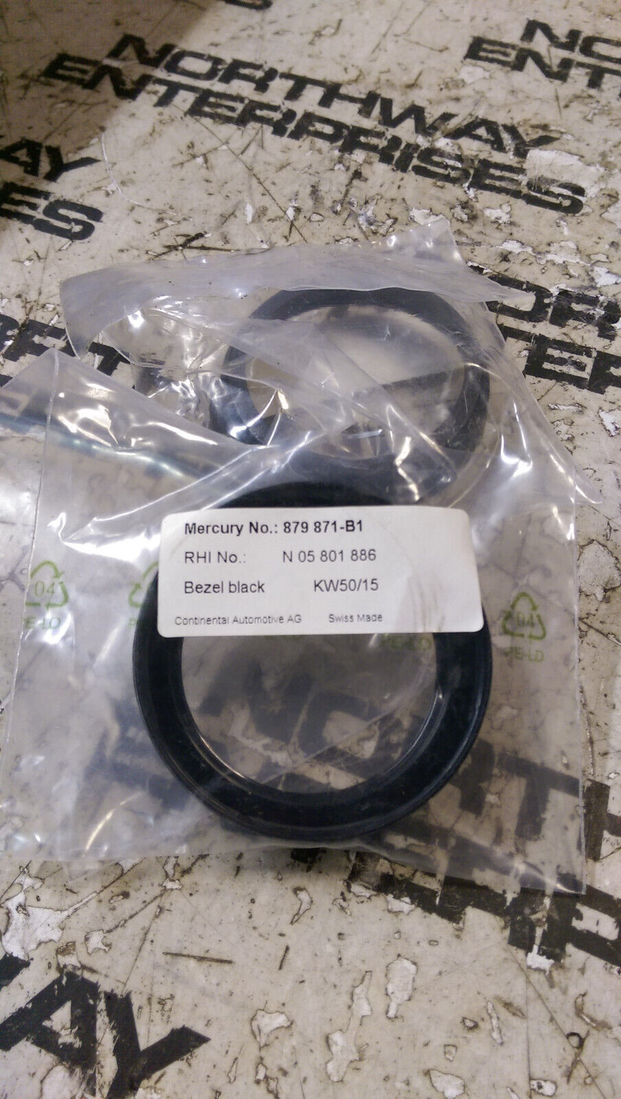 lot of 2pc - 879871-1 Mercury Mercruiser Quicksilver 879871 1 BEZEL-BL52MM