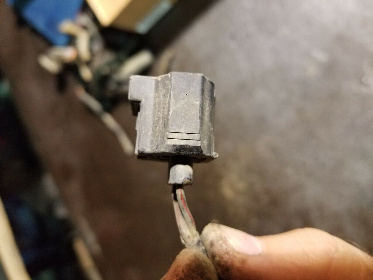 2 WIRE 3 pin 6.0L POWERSTROKE ENGINE HARNESS PIGTAIL CONNECTOR