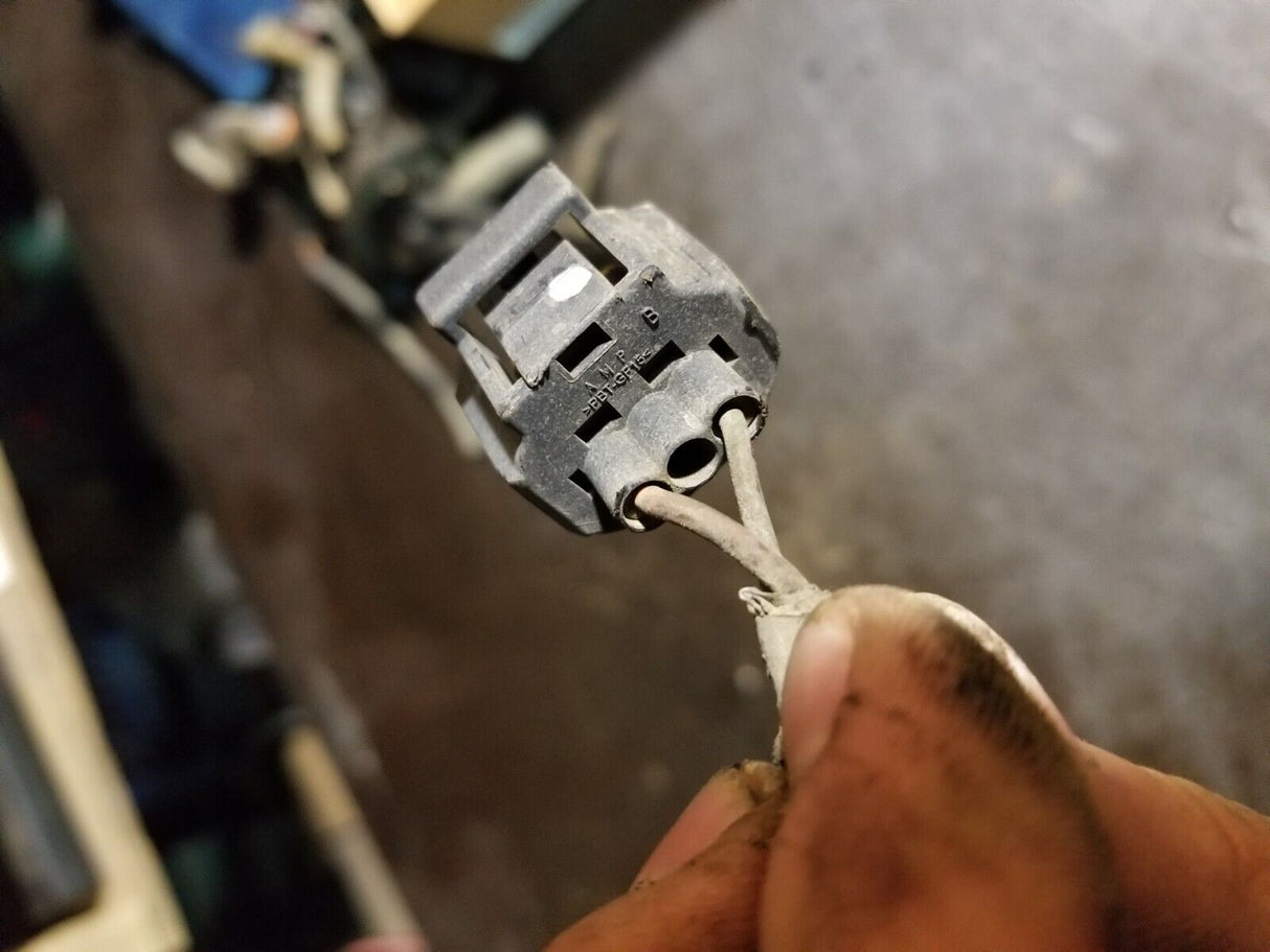 2 WIRE 3 pin 6.0L POWERSTROKE ENGINE HARNESS PIGTAIL CONNECTOR