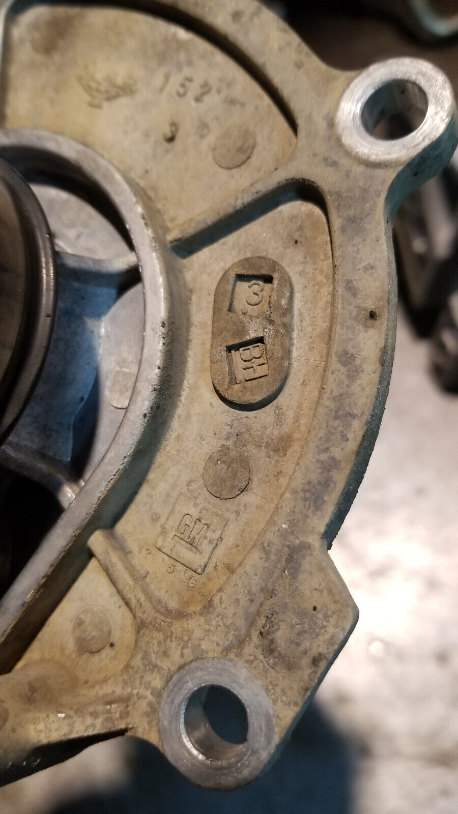 2.8L DURAMAX LWN WATER PUMP 12645126