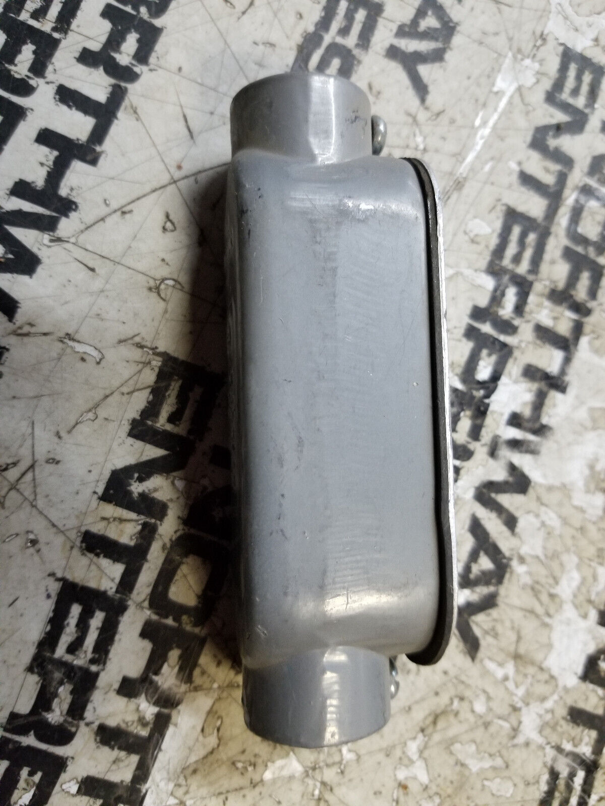 LOT OF 3PC - E182165 1/2" C ELECTRICAL CONDUIT BODY ENCLOSURE