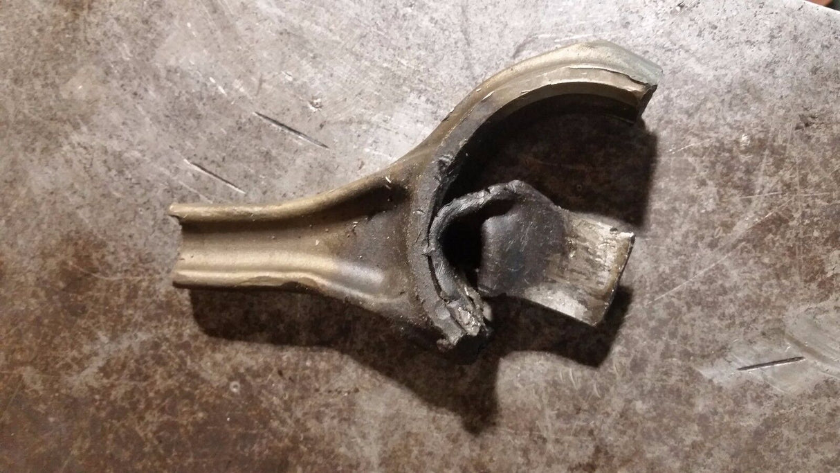 DAMAGED EDUCATIONAL PURPOSE CONNECTING ROD
