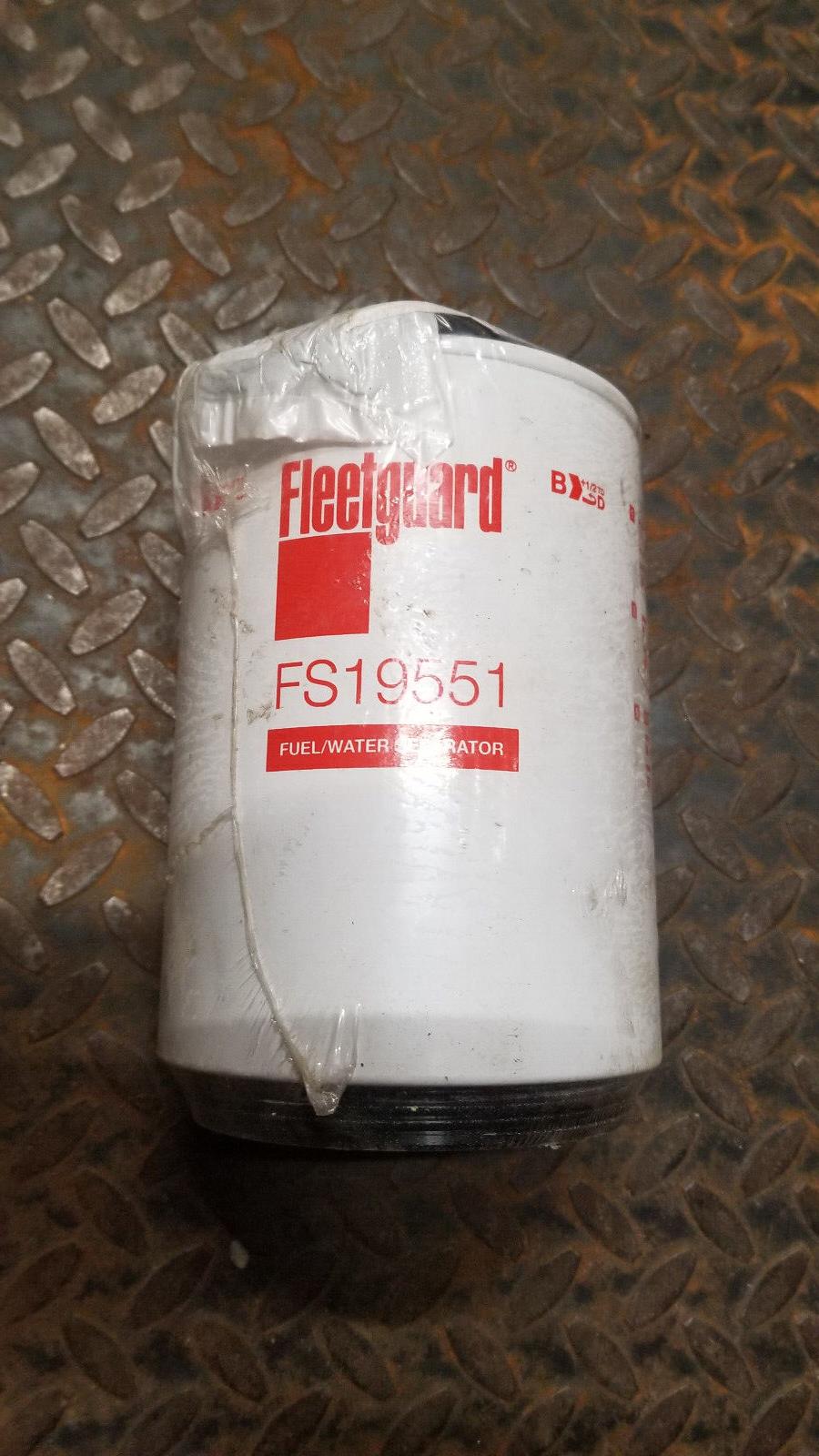 FLEETGUARD FUEL FILTER FS19551