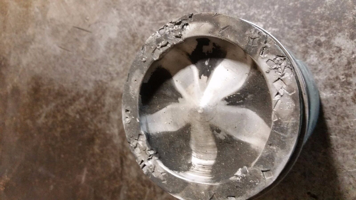 DAMAGED EDUCATIONAL PURPOSE CUMMINS PISTON