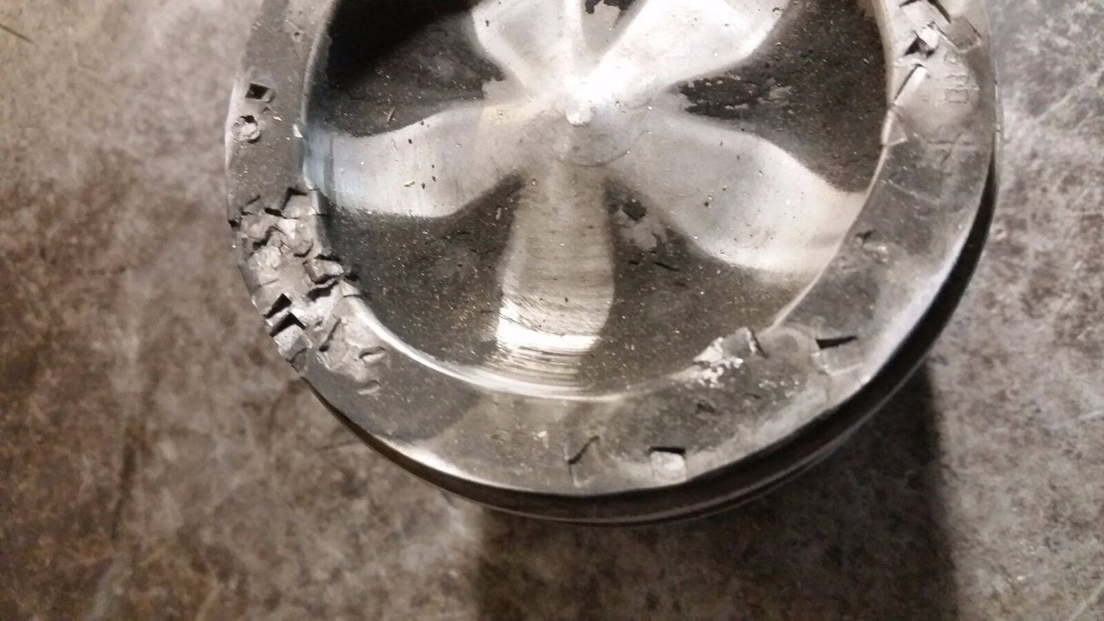 DAMAGED EDUCATIONAL PURPOSE CUMMINS PISTON