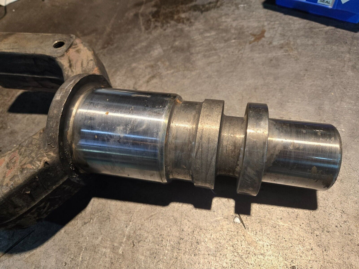 6Y2658 - YOKE Caterpillar 6Y-2658
