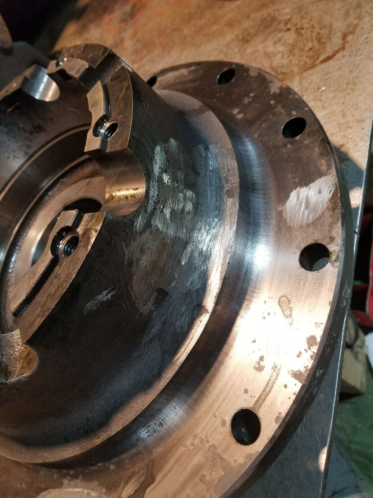 JOHN DEERE R63162 HUB