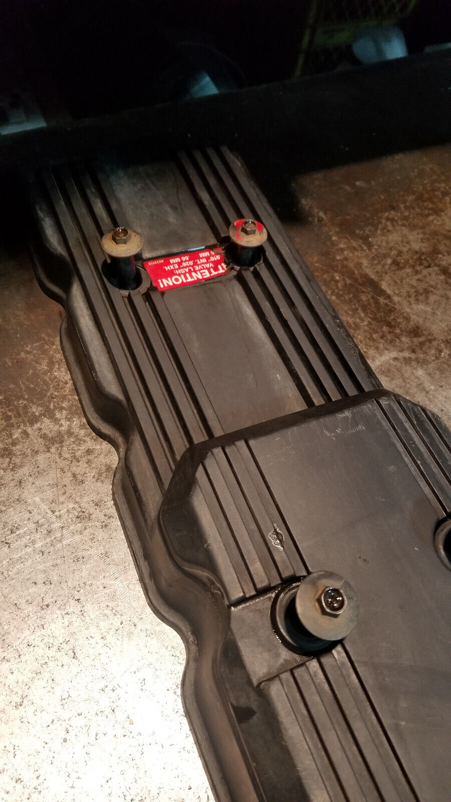 Dodge Ram 5.9L Cummins USED VALVE COVER ASSEMBLY 2005-07 4931453 4931454