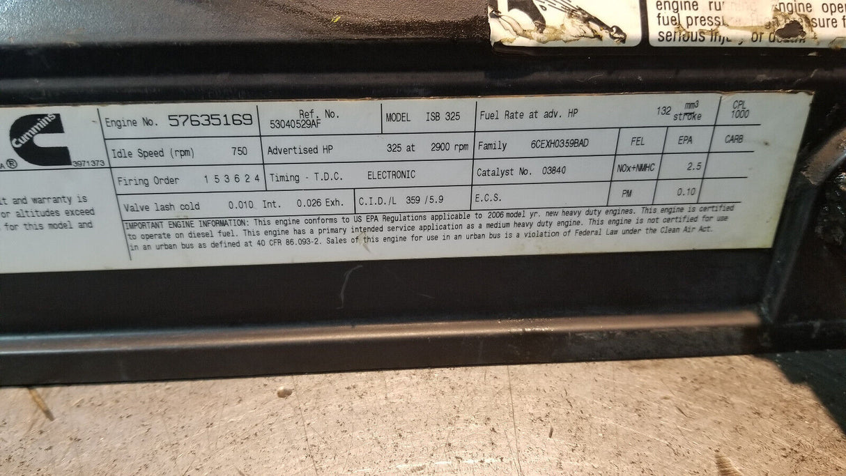 Dodge Ram 5.9L Cummins USED VALVE COVER ASSEMBLY 2005-07 4931453 4931454