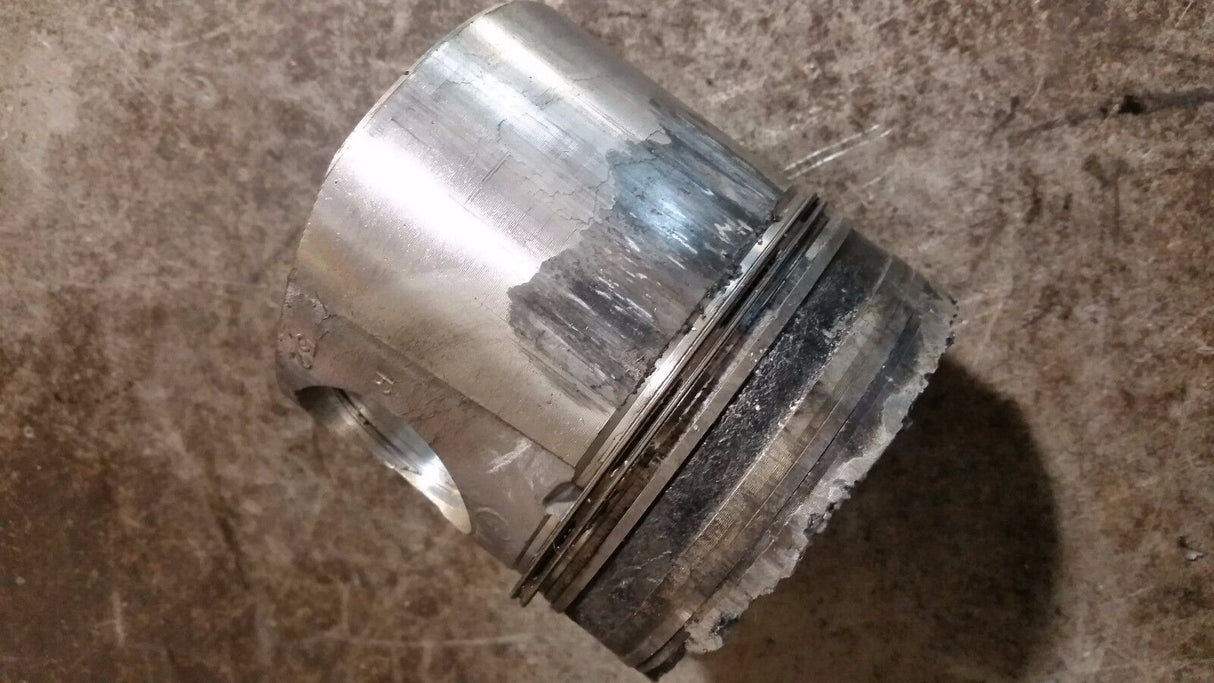 DAMAGED EDUCATIONAL PURPOSE CUMMINS PISTON