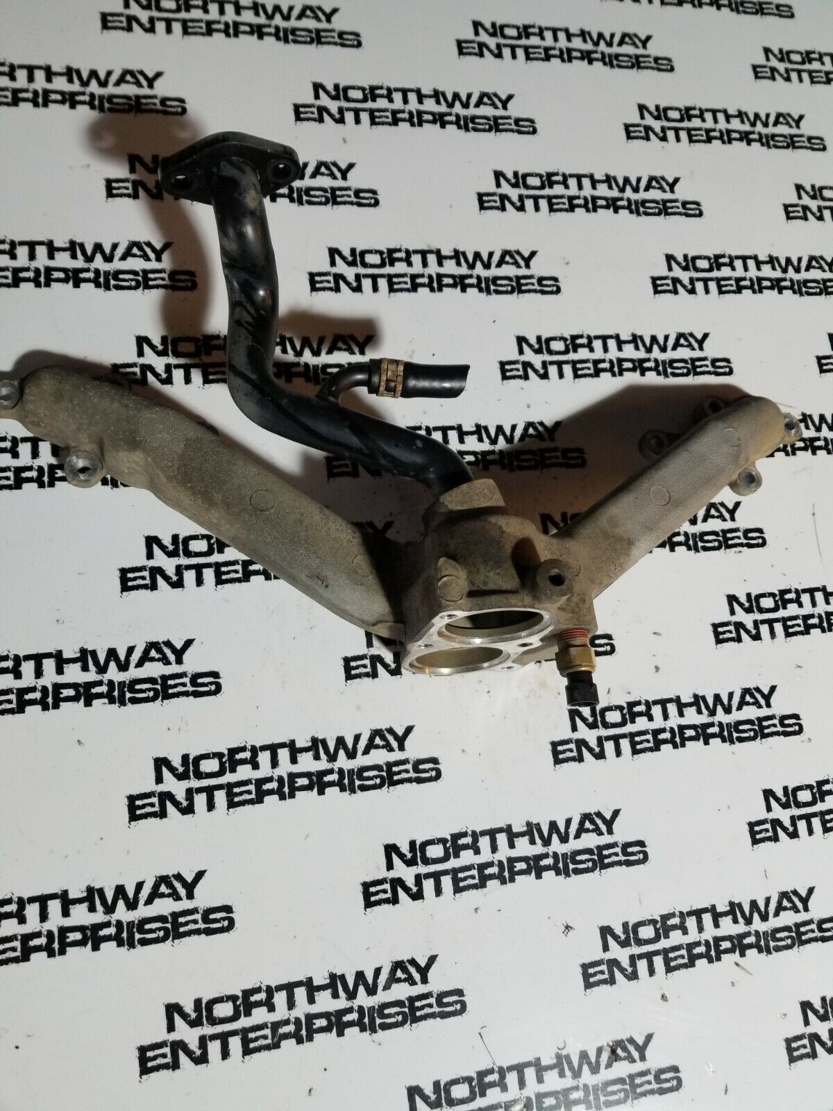 98082690 07-10 2007-2010 GMC 6.6 DURAMAX TURBO LBZ LMM Thermostat Housing