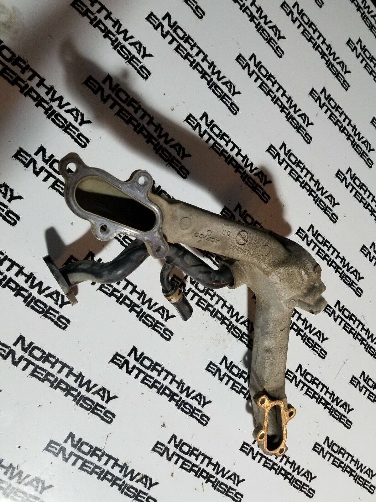 98082690 07-10 2007-2010 GMC 6.6 DURAMAX TURBO LBZ LMM Thermostat Housing