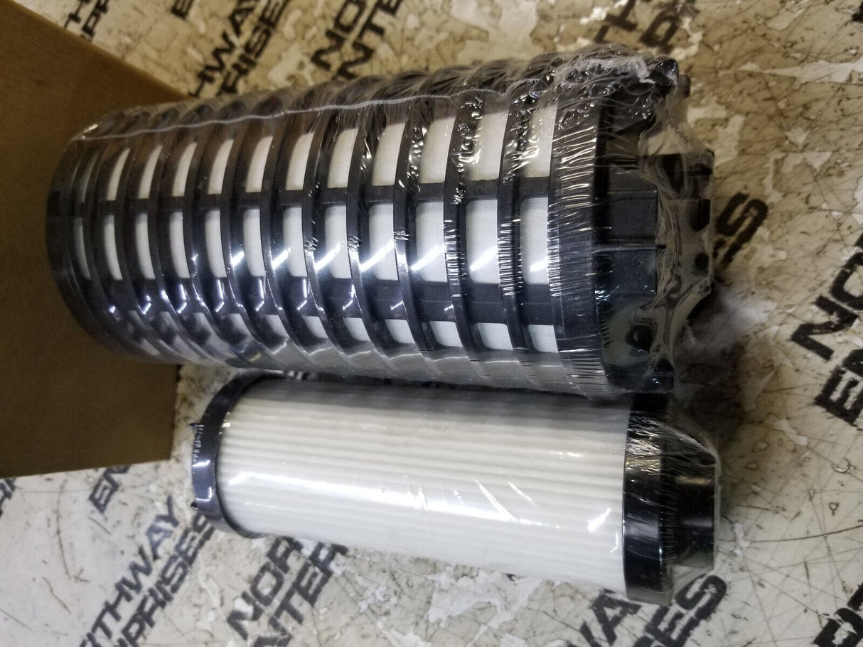 FK48556 FLEETGUARD FUEL FILTER KIT