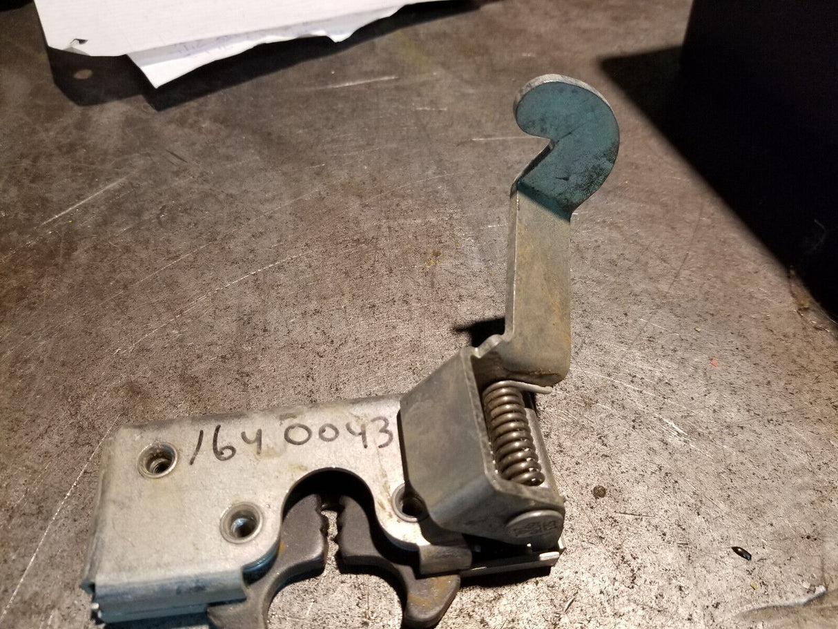 164-0043 CATERPILLAR LATCH 1640043