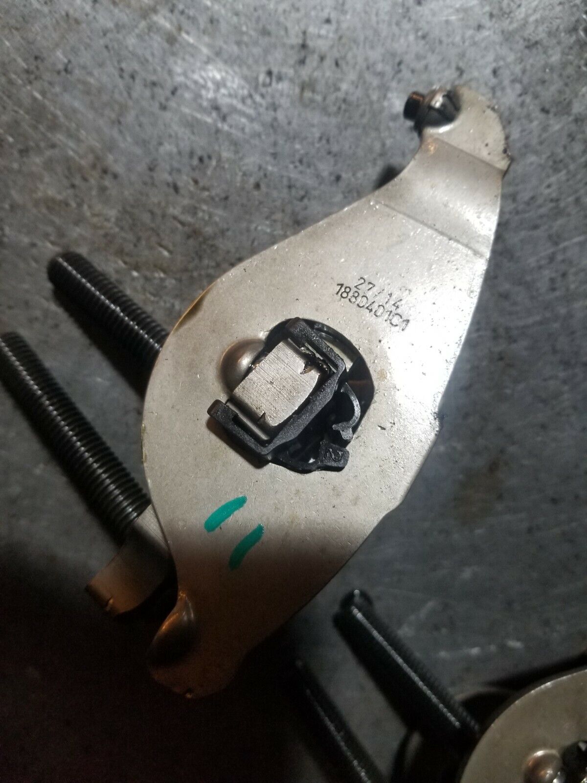 1880400C1 2007-2010 Ford F-350 6.4L Diesel Valve Rocker Arm Assembly NO RAIL