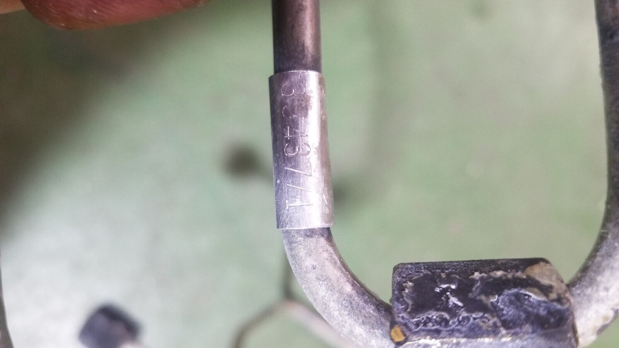 3943771 CUMMINS 98.5-02 dodge 5.9L #4 Injector line 3943771