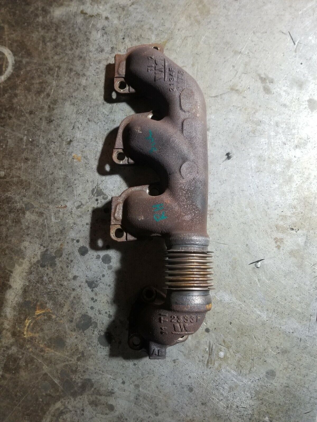 68247778AB 3.0L ECODIESEL USED EXHAUST MANIFOLD RH PASSENGER