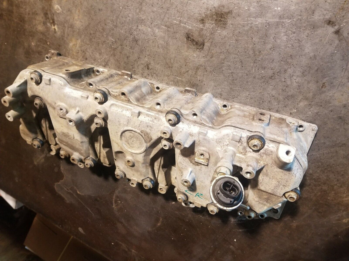 2011-2015 DURAMAX 6.6 6.6L DIESEL LML VALVE COVER SPACER RH PASSENGER