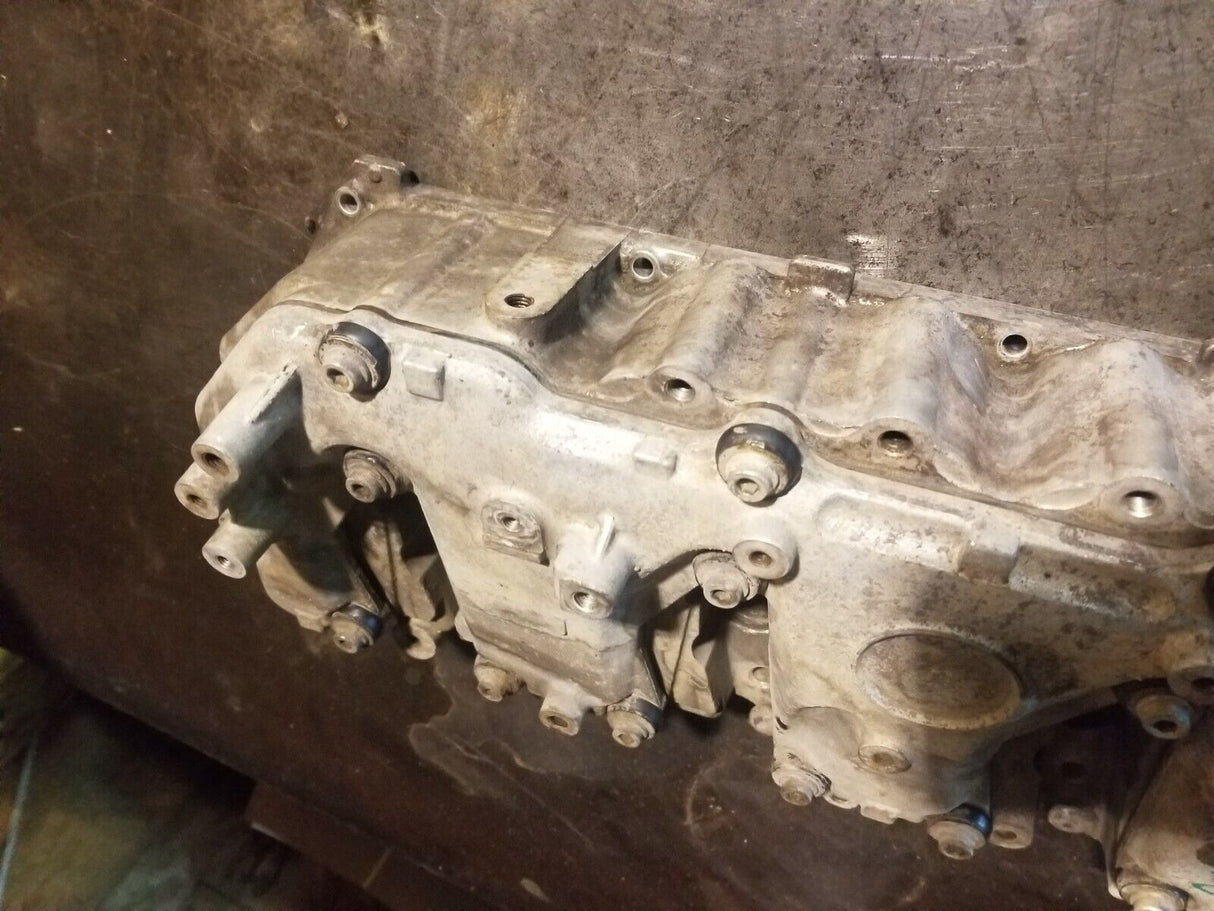 2011-2015 DURAMAX 6.6 6.6L DIESEL LML VALVE COVER SPACER RH PASSENGER