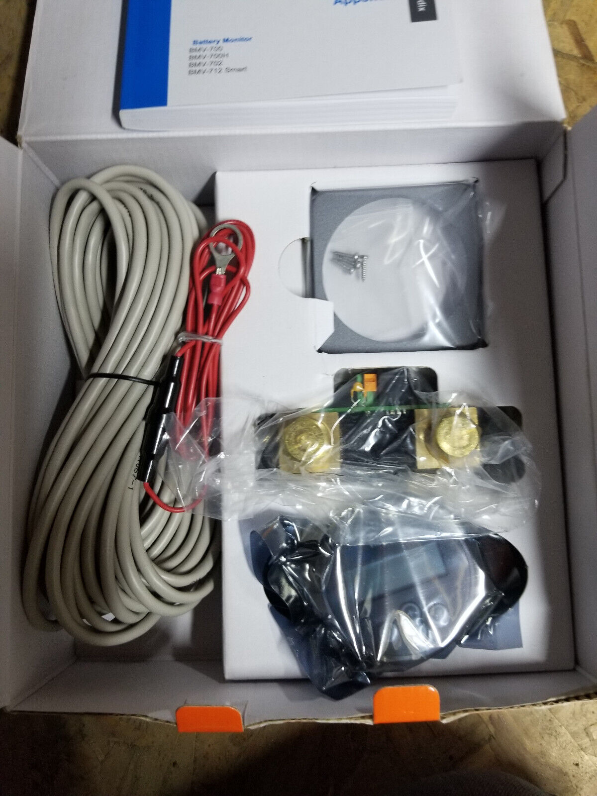 VICTRON BATTERY MONITOR BMV 702S 9-90 VDC GRAY BAM01070200