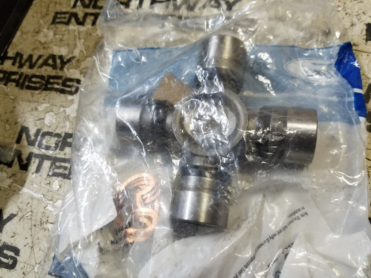 HC3Z-4635-C U-JOINT KIT HC3Z4635C