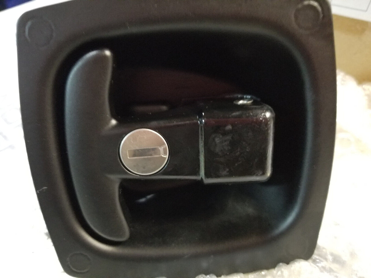 1001122219 JLG LATCH G1055A HOOD LATCH, COMES WITH KEYS