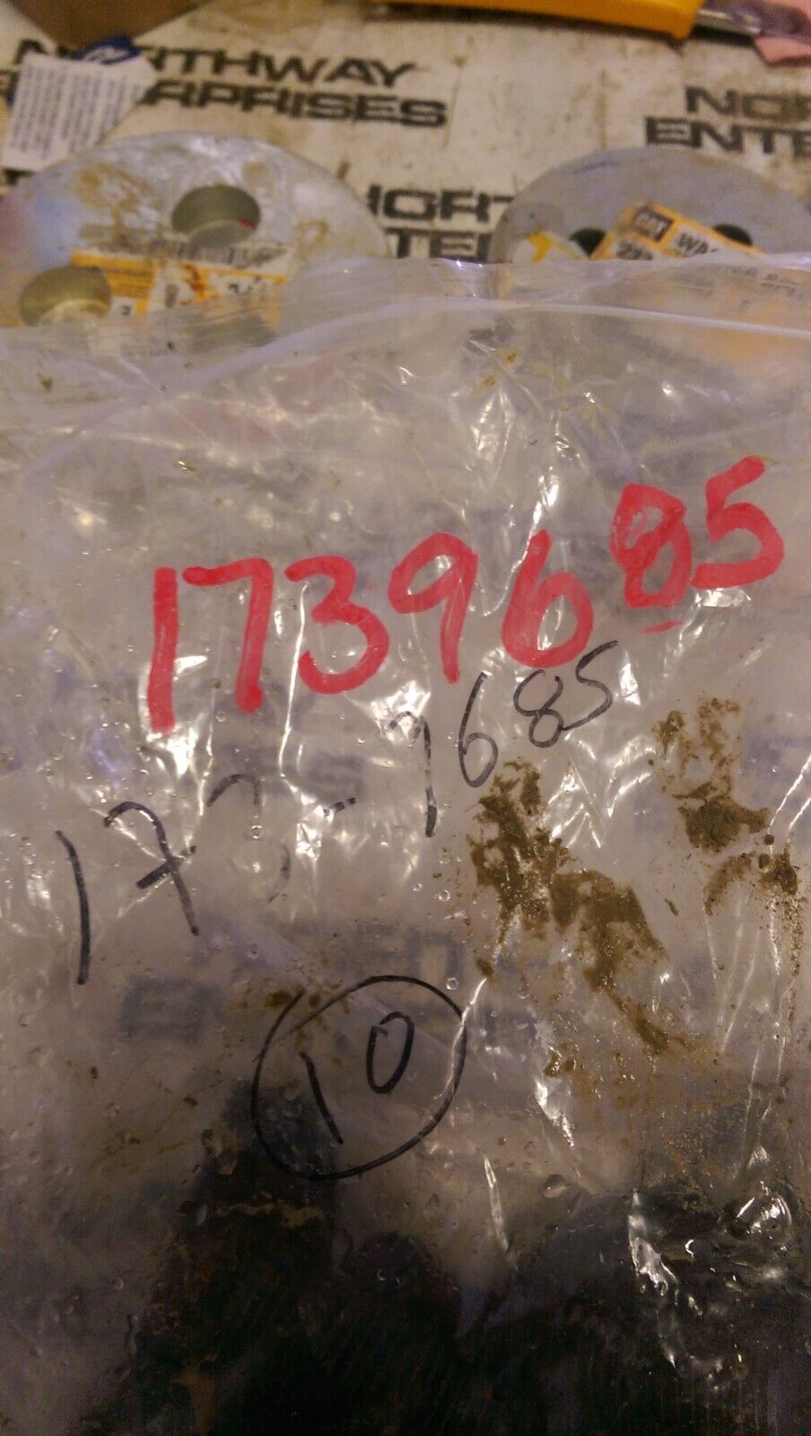 CATERPILLAR 173-9685 1739685 LOT OF 10 BOLTS