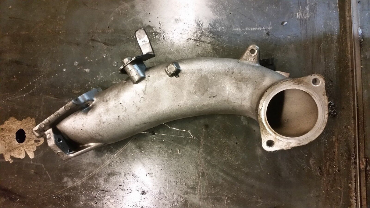 011 2011-2015 GMC SIERRA 6.6 6.6L DURAMAX TURBO LML INTAKE HORN 12642321