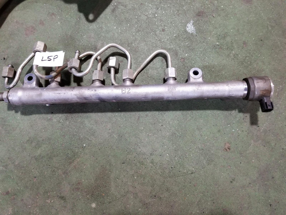 L5P 6.6L DURAMAX GM FUEL RAIL SET 913370569 12678991 12678990