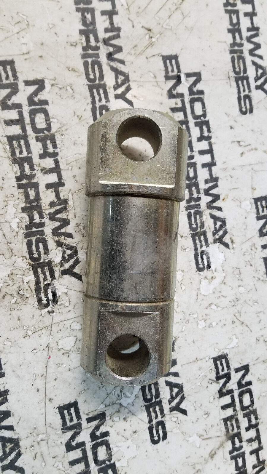 11055918 GENUINE Volvo VOE11055918 Shaft