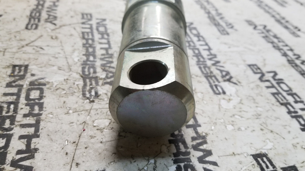 11055918 GENUINE Volvo VOE11055918 Shaft