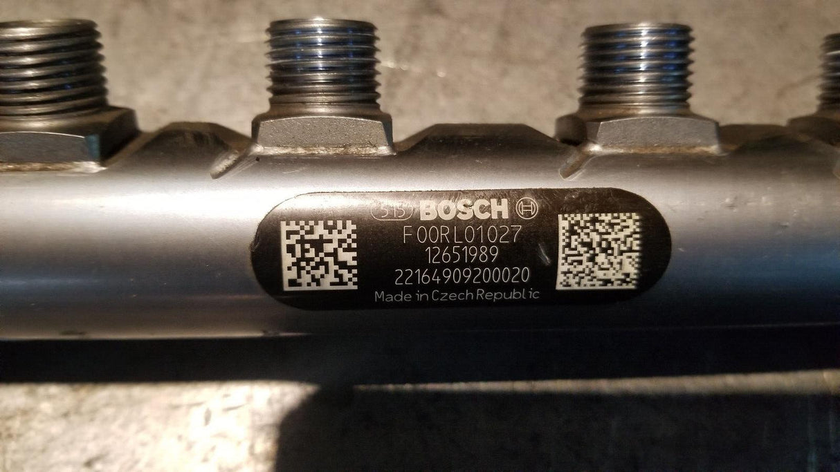 011 2011-2015 Duramax LML High Pressure Fuel Rail 12620532 12620533 18983891