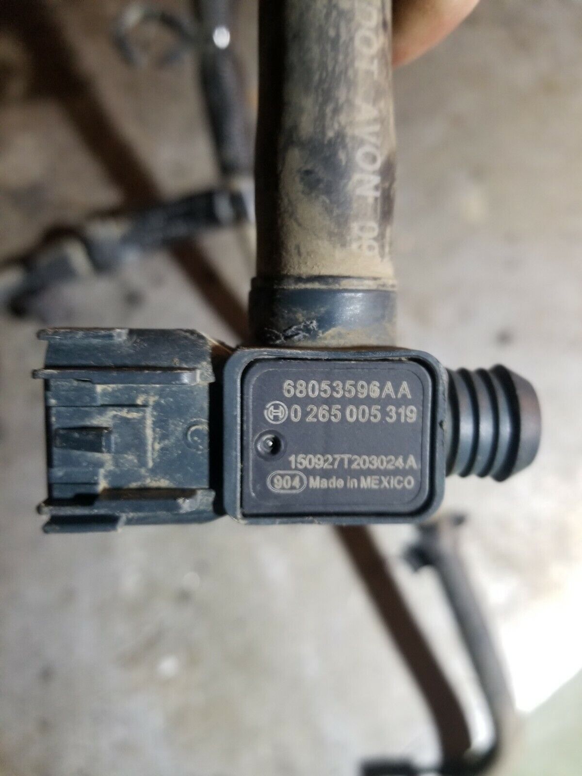 68271976AB 68053596AA 3.0L ECO DIESEL Vacuum Hose Mopar